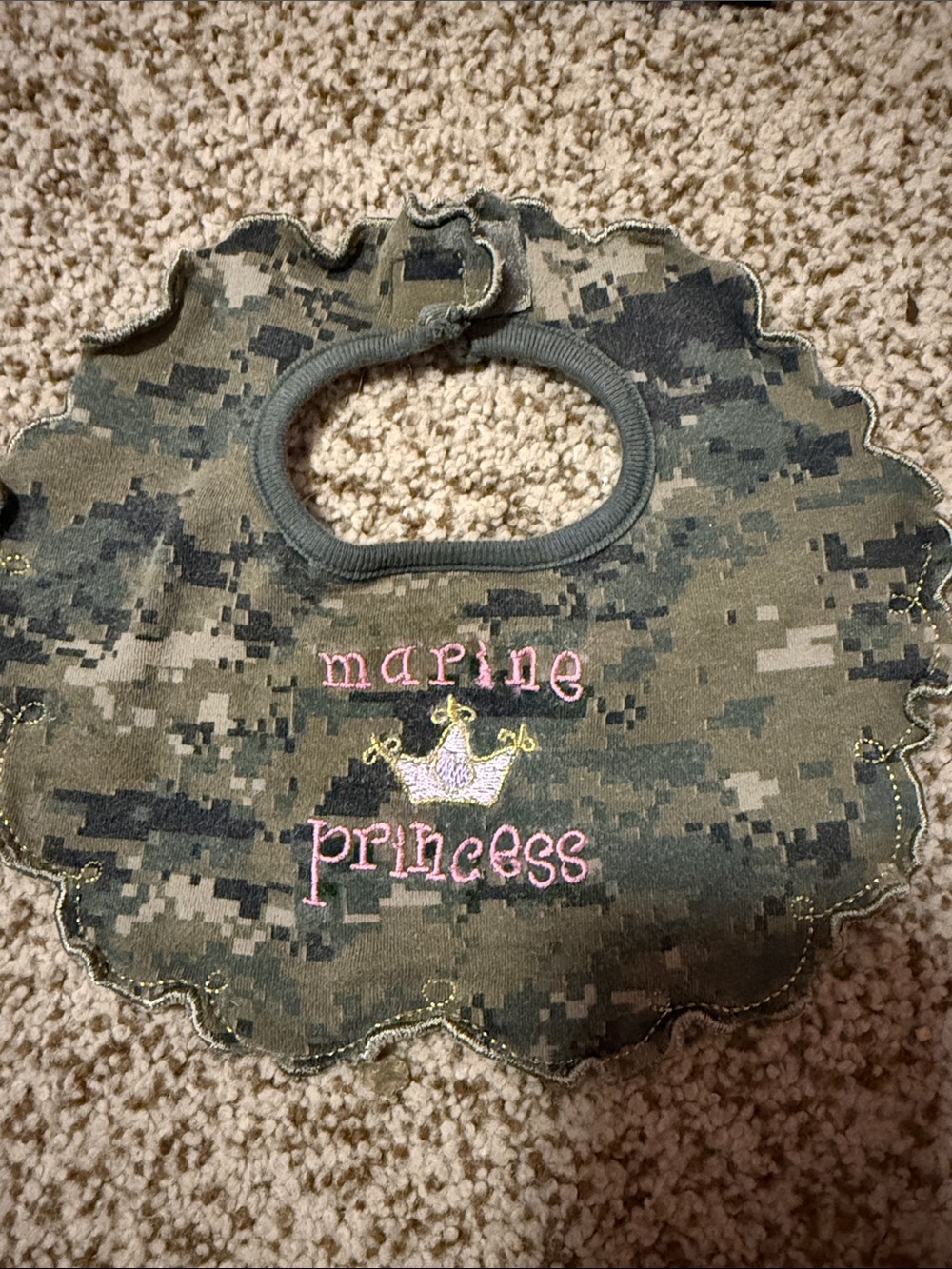 Camouflage 'Marine Princess' Baby Bib in Green